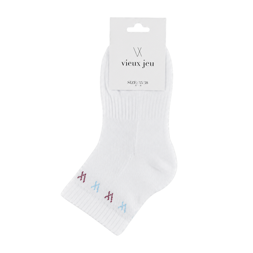 White_LightBlue_Burgundy